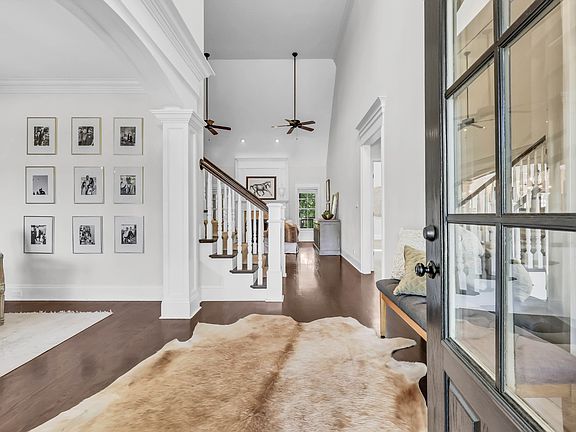 4th image of 251 Cullom Way