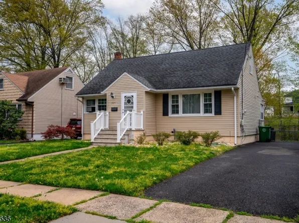521 W 6Th Ave, Roselle Boro, NJ 07203