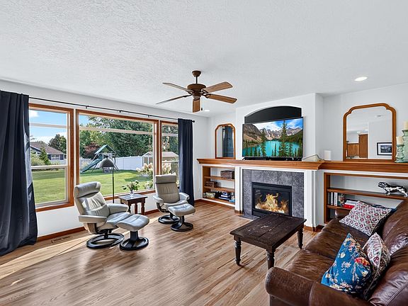 3rd image of 17007 E Morningside Ln