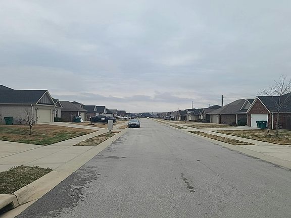 5th image of 997 Hampton St