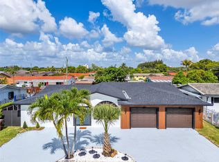 4660 W 8th Pl, Hialeah, FL 33012
