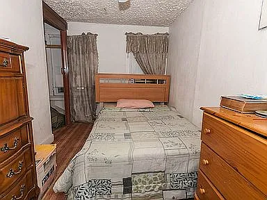 4 bed, 1758 sqft, $2,323 — Photo 4