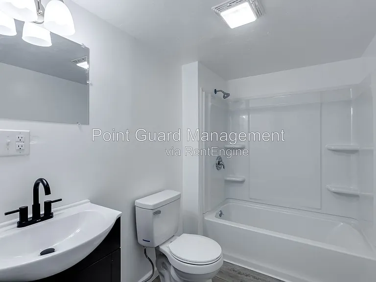 1318 N Robinson Ave — Photo 37