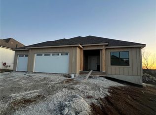 11717 E 231st St, Peculiar, MO 64078