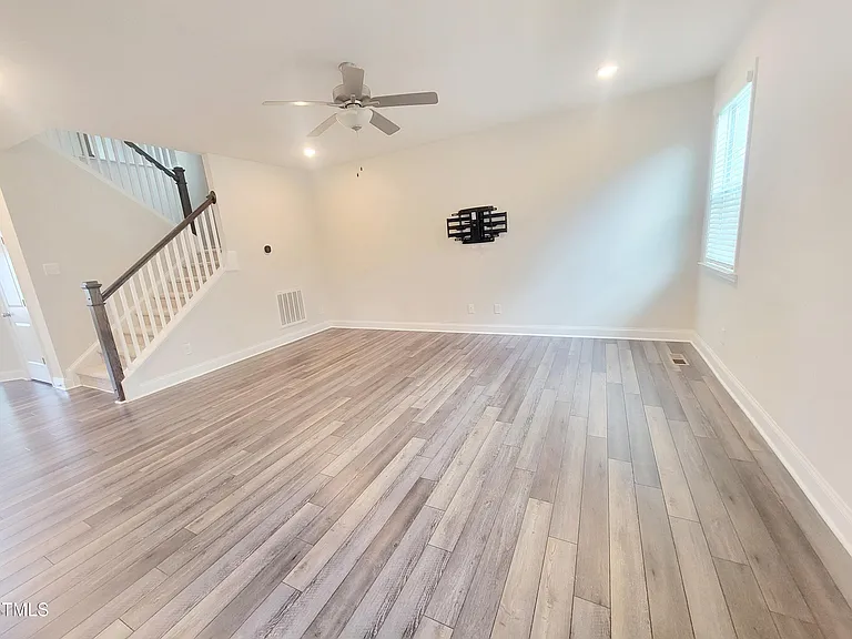 121 Scoville Rd — Photo 25