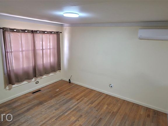 4th image of 30 W Maxlow Ave