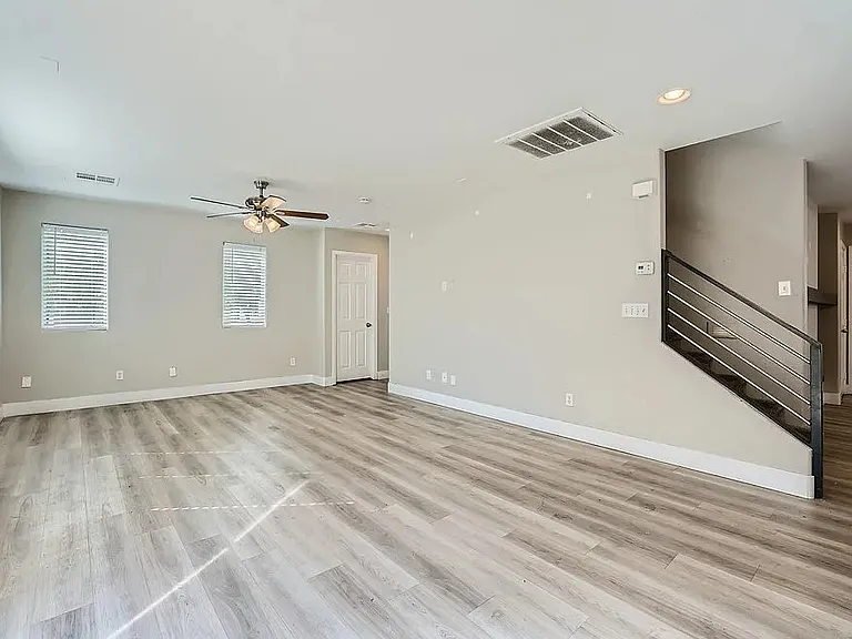 8264 Wildwood Glen Dr — Photo 5