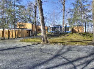 27 Hornbeck Rdg, Poughkeepsie, NY 12603