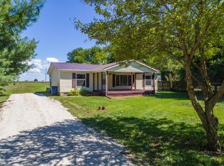 413 N Main St, Kingsbury, IN 46345