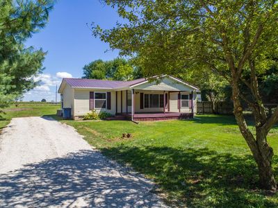 413 N Main St, Kingsbury, IN, 46345