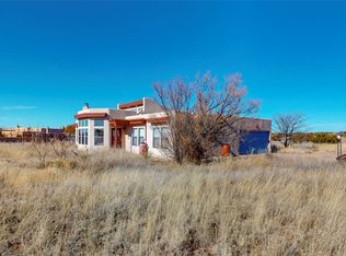 39 Camerada Rd, Santa Fe, NM 87508