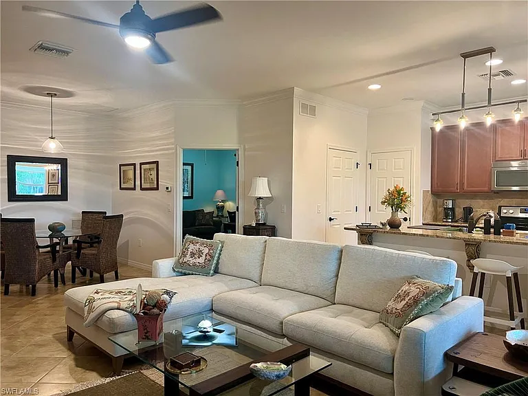 6437 Liberty St — Photo 5