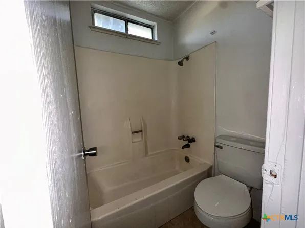 908 Sissom Rd, Killeen, TX 76541