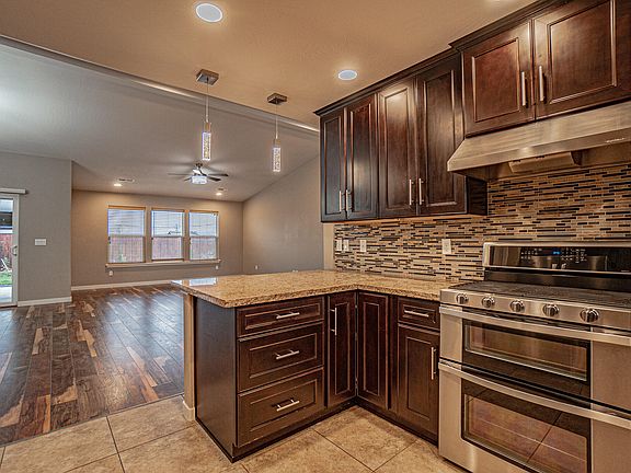 4th image of 3973 Cole Dr