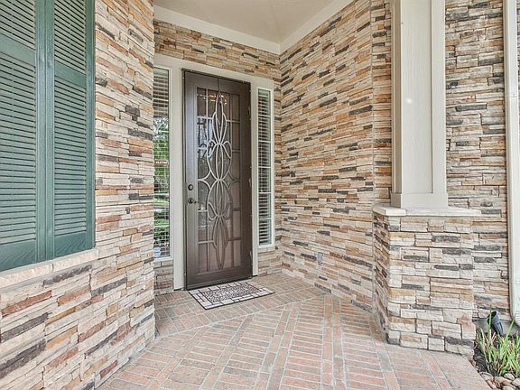 4th image of 27 E Green Pastures Cir