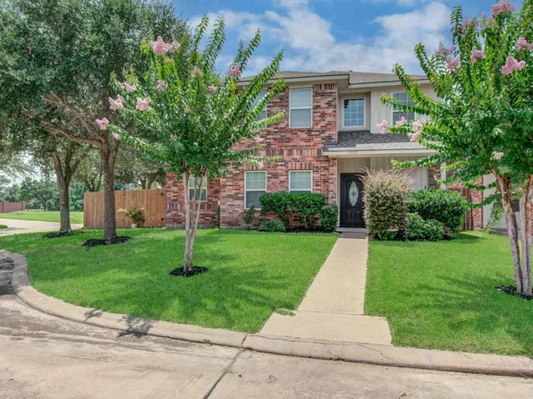 8103 Malago Point Dr, Cypress, TX 77433