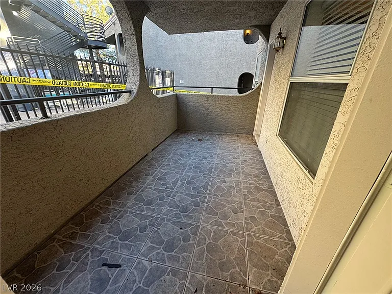 701 Capri Dr #13B — Photo 17
