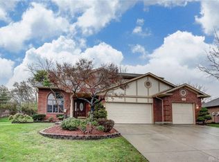 390 Woodland Meadows Dr, Vandalia, OH 45377