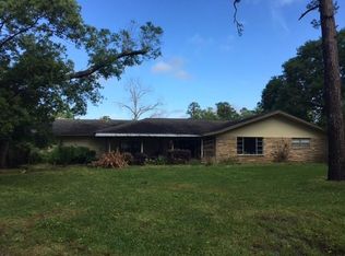 12514 Pine Oak Dr, Dickinson, TX 77539