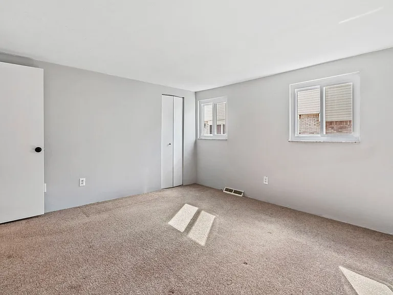 Baldwin Cathell Townhouses — Photo 57