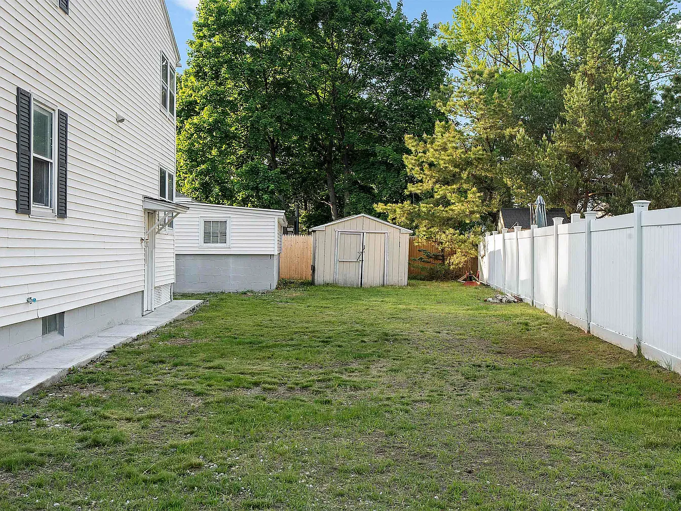 3 bed, 1500 sqft, $2,700 — Photo 2