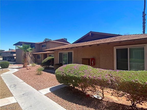 3rd image of 2808 Karen Ave