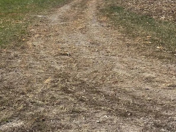 24891 Robin Ave, Bonaparte, IA 52620