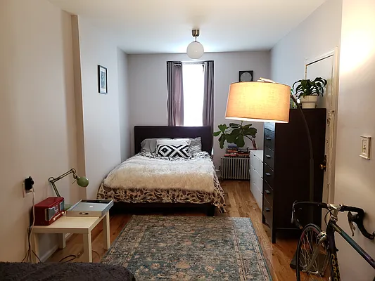 Rented by Signature Property Realty | media 17
