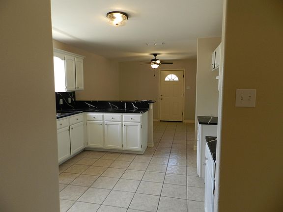 5th image of 305 Segovia Dr