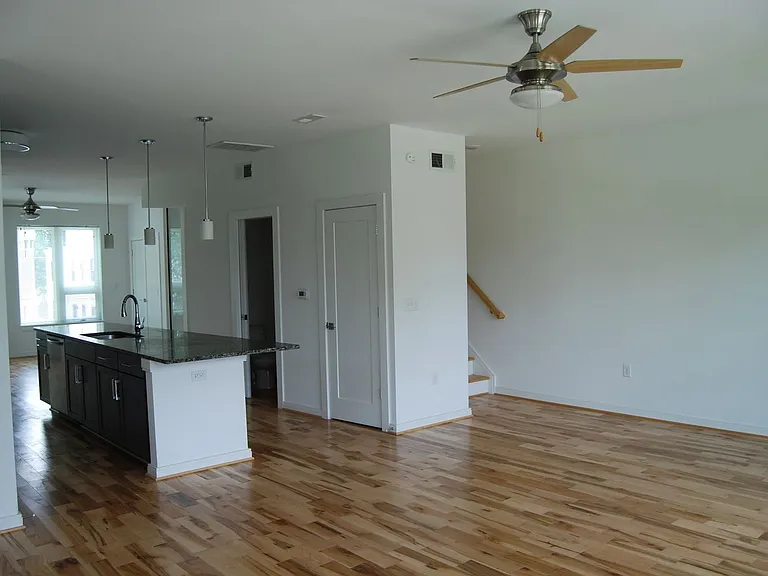 1109 Porter St — Photo 12