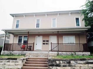 244-246 S 8th St, Burlington, IA 52601