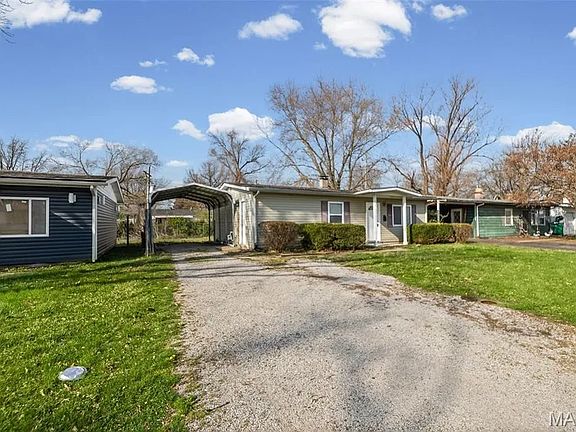 3rd image of 502 Saint Thomas Ln #502