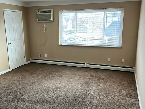 3rd image of 4163 Harrison Ave APT 7