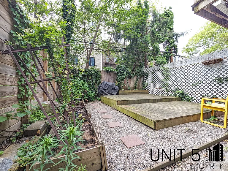 484 Willoughby Ave #1 — Photo 13