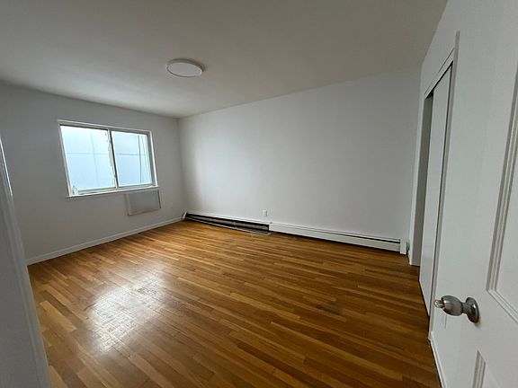 2nd image of 11616 Metropolitan Ave