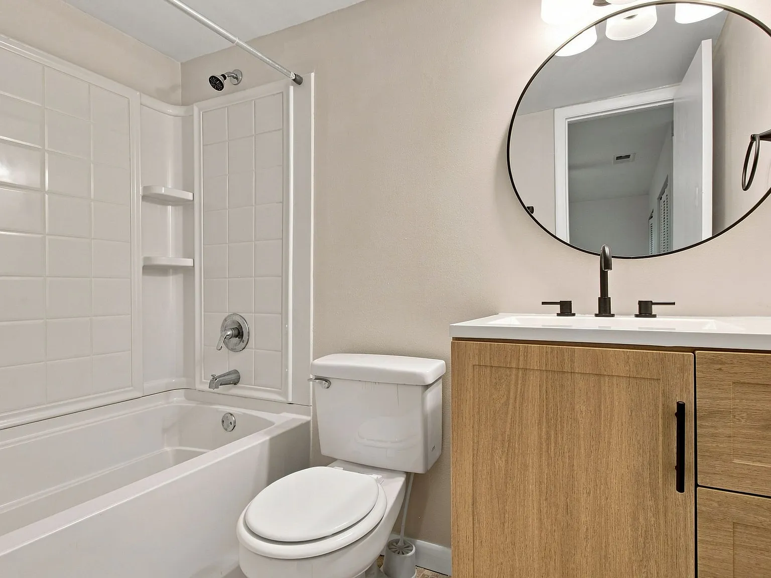 1 bed, 600 sqft, $1,200 — Photo 2
