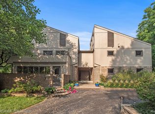232 Orange Lake Dr, Bloomfield Hills, MI