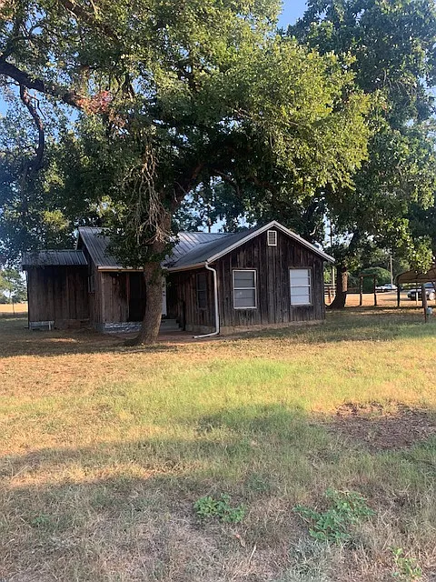 2 bed, 1000 sqft, $1,400 — Photo 2