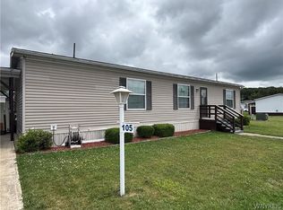 105 Summerview Dr, Arcade, NY 14009