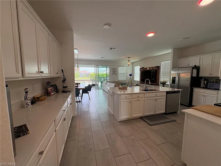 2458 Orchard St — Photo 11
