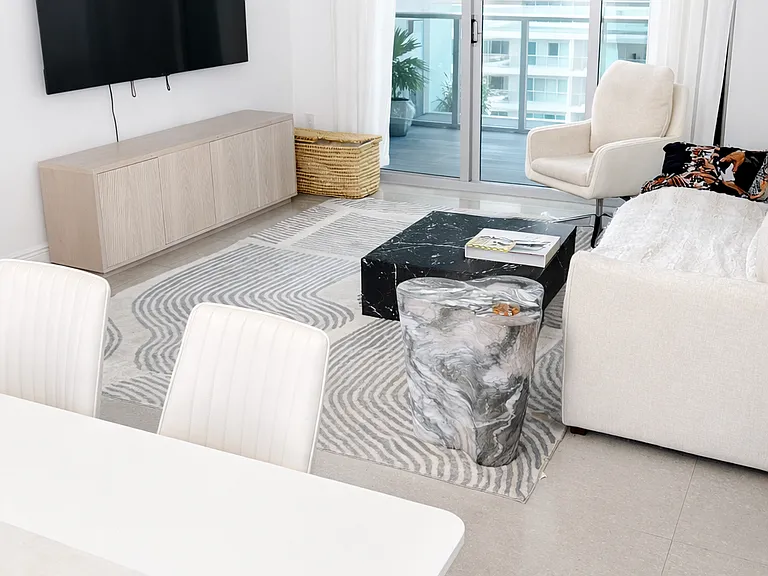55 SE 6th St #2203 — Photo 2