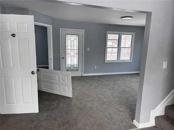 4th image of 2125 Transit Rd