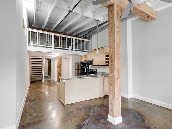 4th image of 1710 E Franklin St APT 4