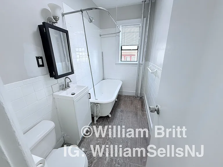 18-20 Kensington Ave #1B — Photo 6