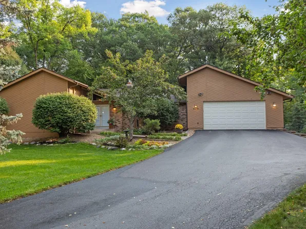 2810 Revere Cir N, Plymouth, MN 55441