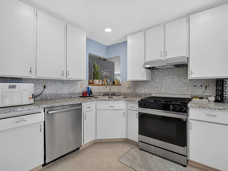 857 Heflin St — Photo 5