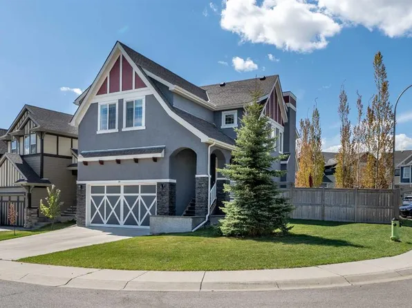 19 NE Masters Mews SE, Calgary, AB T3M 2B4