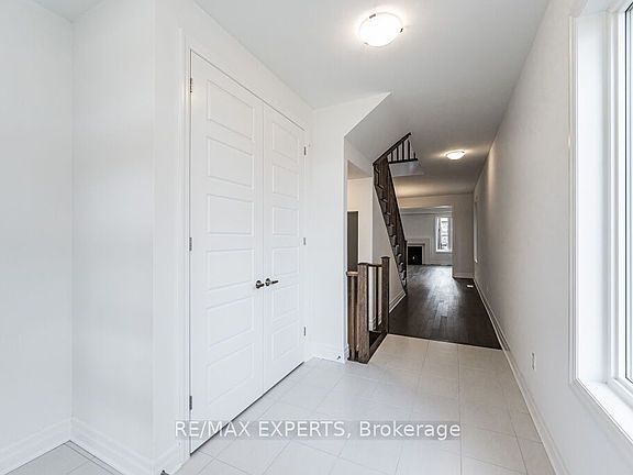 4th image of 177 Rosenberg Way