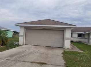 2442 Park Rd, Lehigh Acres, FL 33971