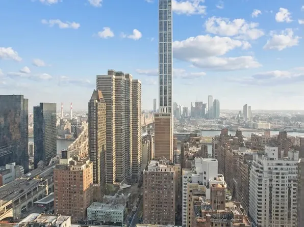 303 East 57th Street image 11 of 12